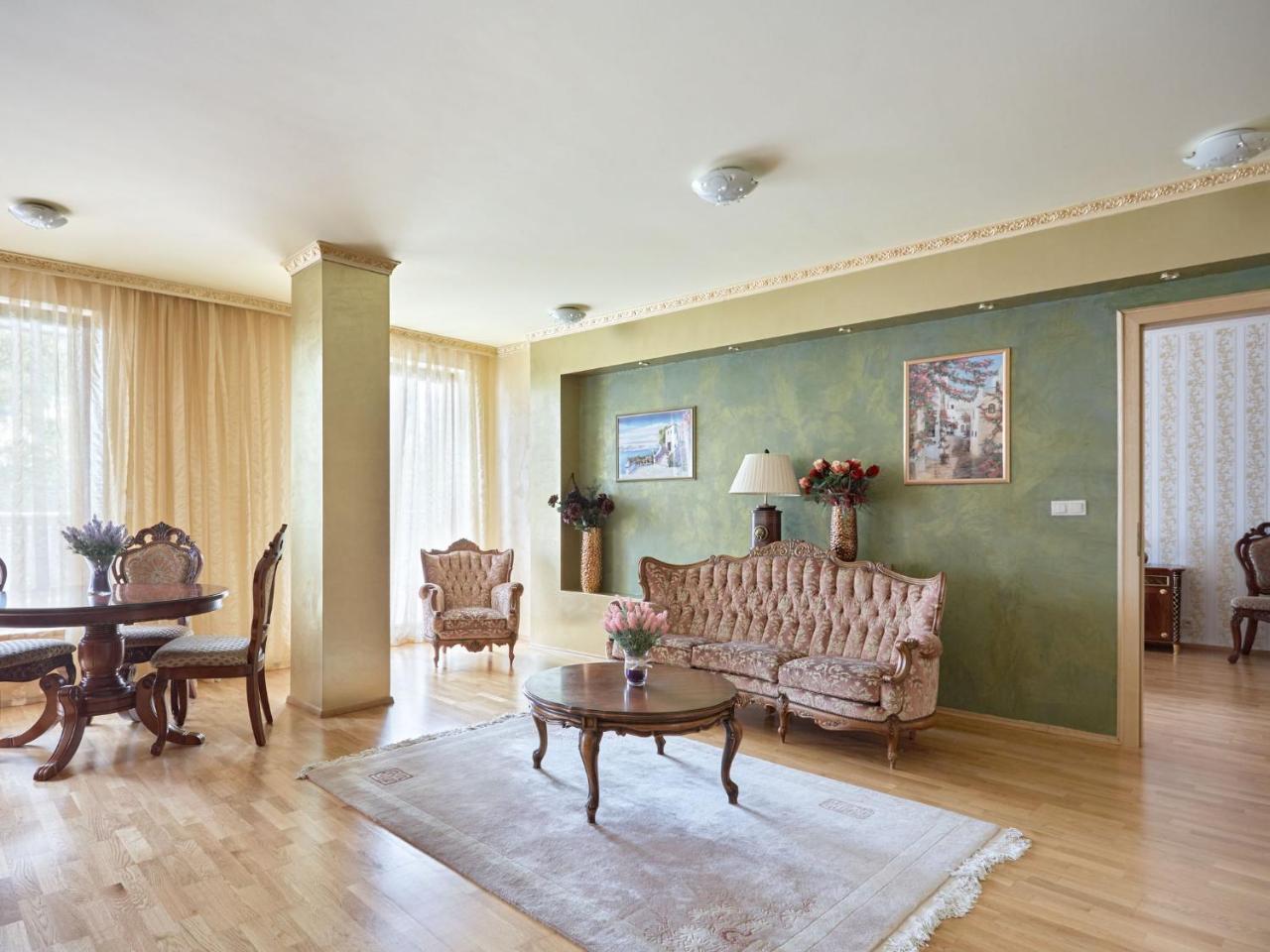 Lira 3 Apartments 카를로비바리 외부 사진